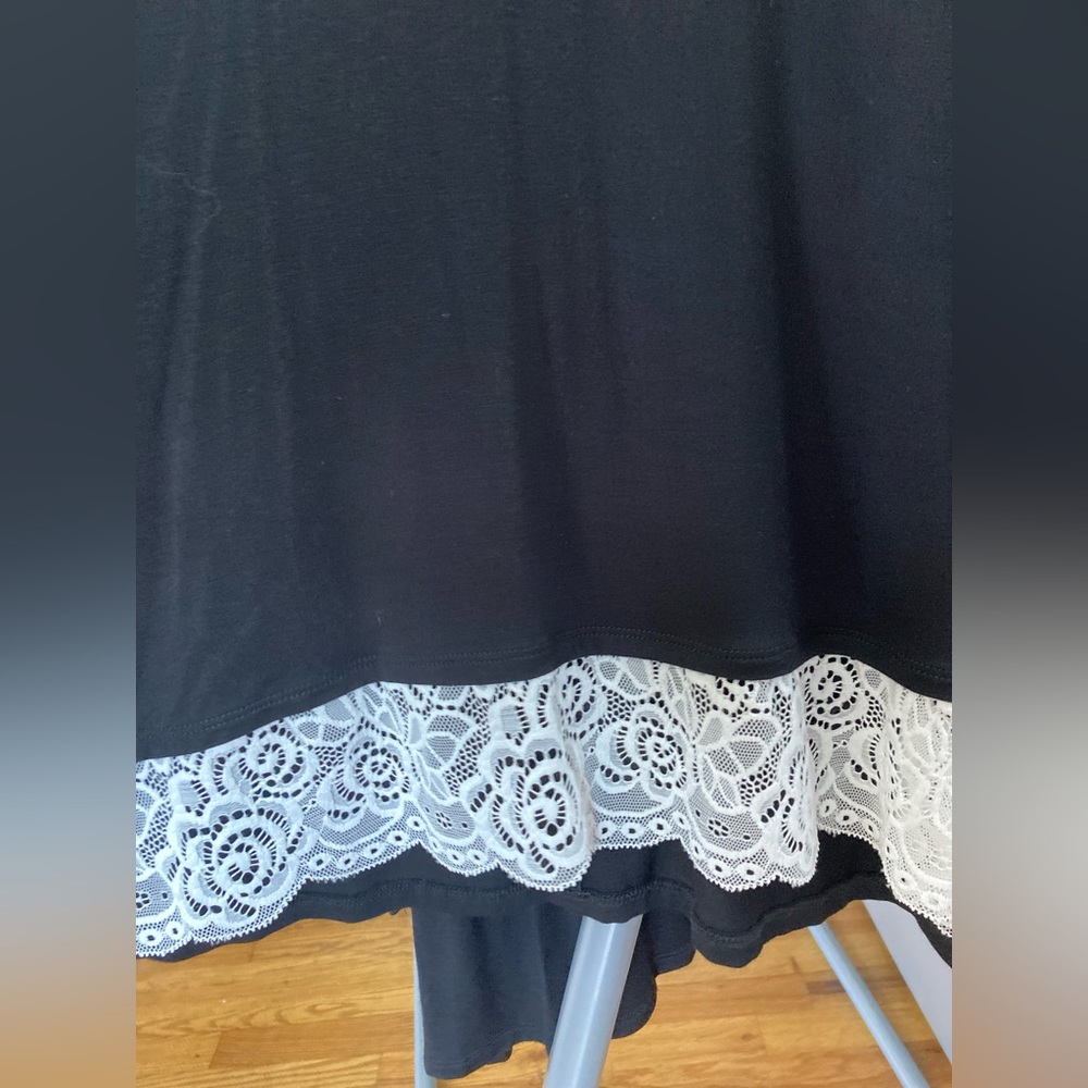 Women’s long sleeve blouse with lace design new sizes medium thru xl - Picture 7 of 10